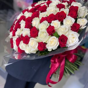 101 Роза красная и белая