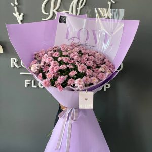 Букет гигант из розовых кустовых хризантем